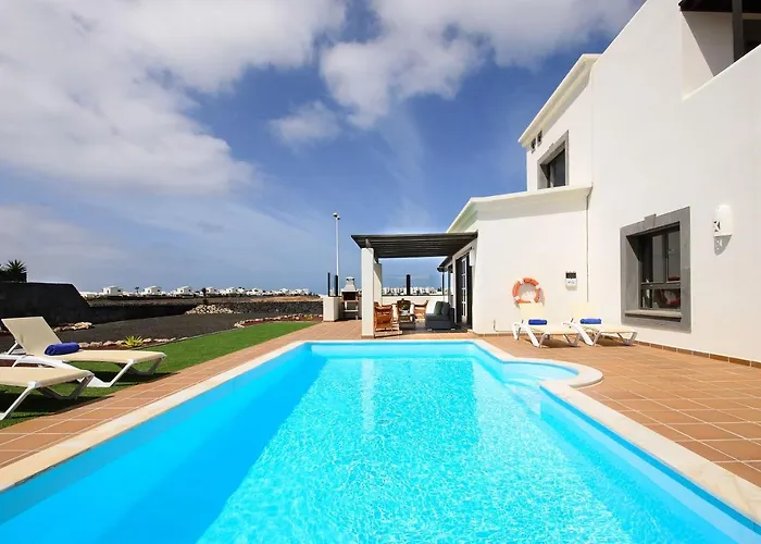 Villa Aguamarina 4 *