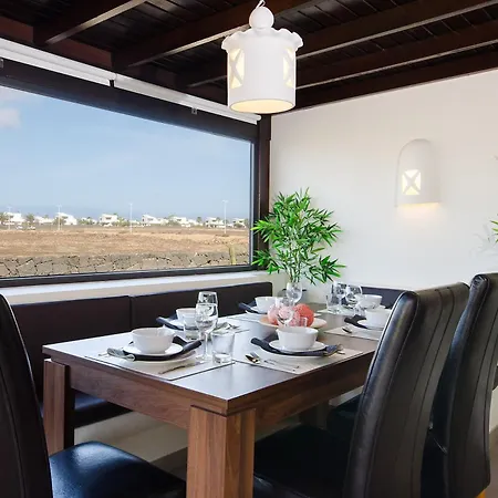 فيلة Aguamarina 4 *