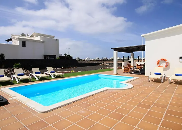 Aguamarina 4 فيلة